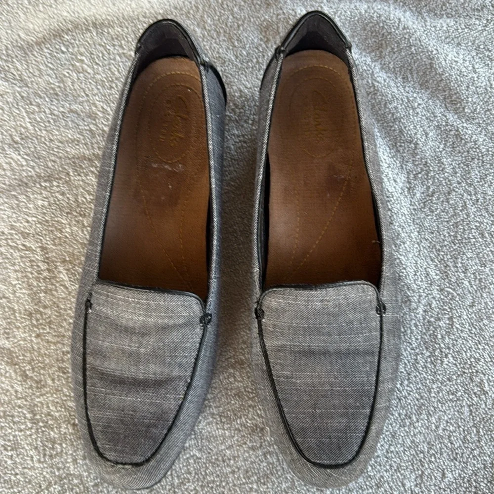 Clarks‎ Artisian loafers women’s size 7.5 7 1/2 Clark’s Keesha Luca Gray Slip-On
